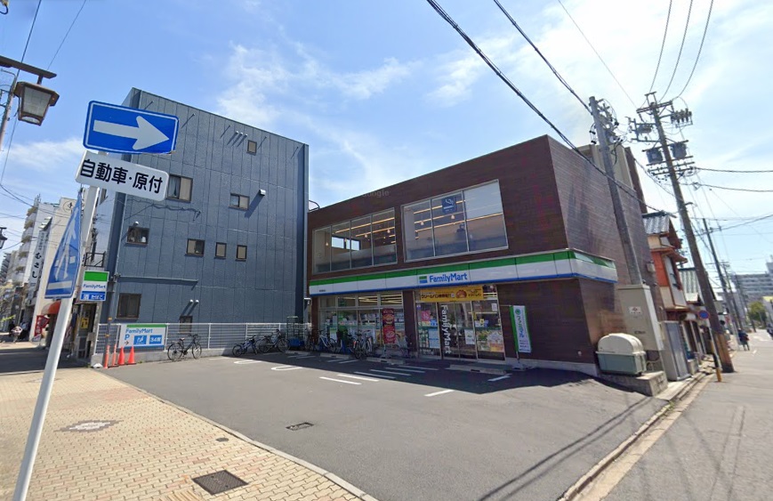 ＧＲＡＮ ＰＡＲＫ ＣＯＵＲＴ コンビニ