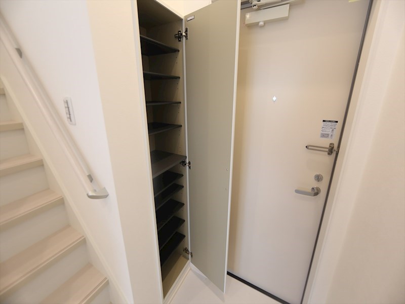 ＲＥＦＩＮＥＤ ＴＡＳＴＥ 小塚 収納