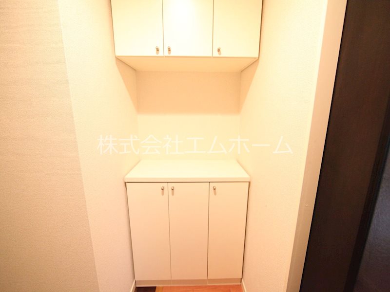 アーバンウエストみなみ 玄関
