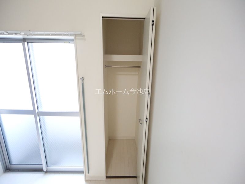 アイビス白壁（シラカベ） 収納