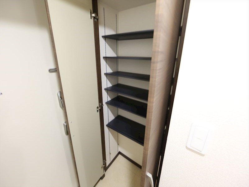ロイヤル山王 玄関