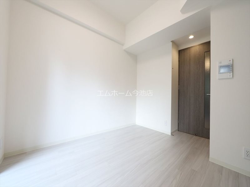 プレサンス広小路通今池 リビング