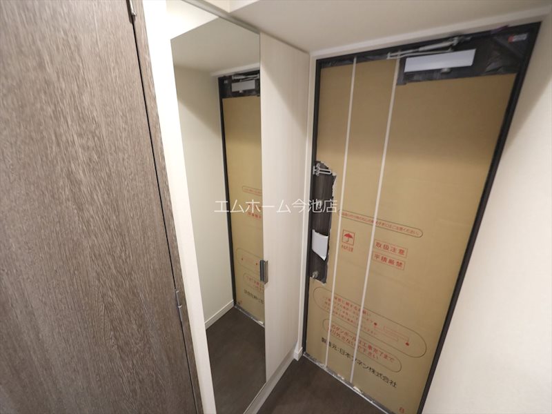 プレサンス広小路通今池 玄関