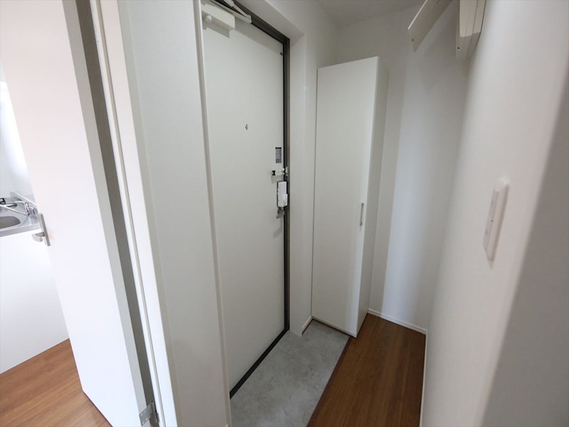 アザール 玄関