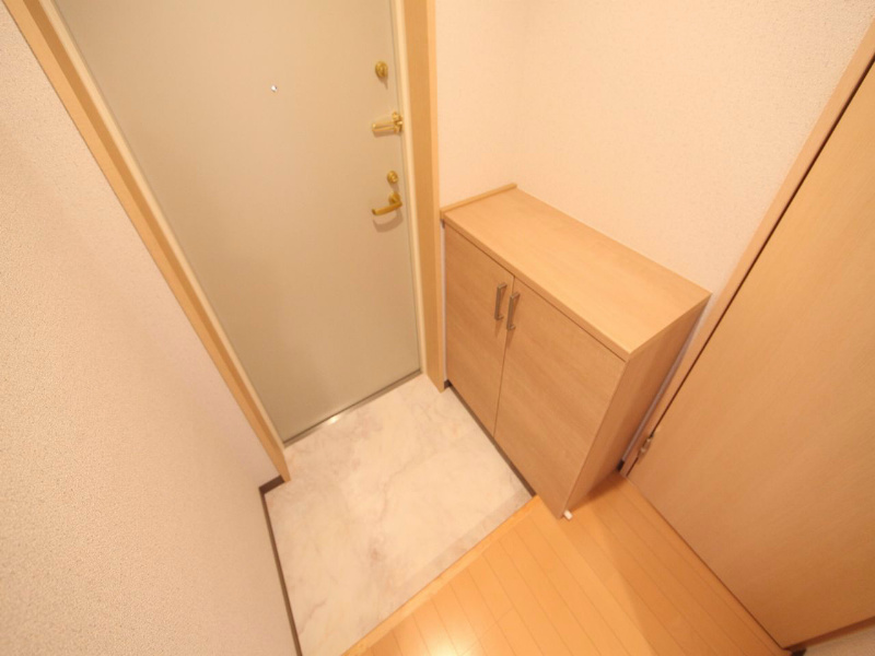 ヴィラエーデル大須 玄関