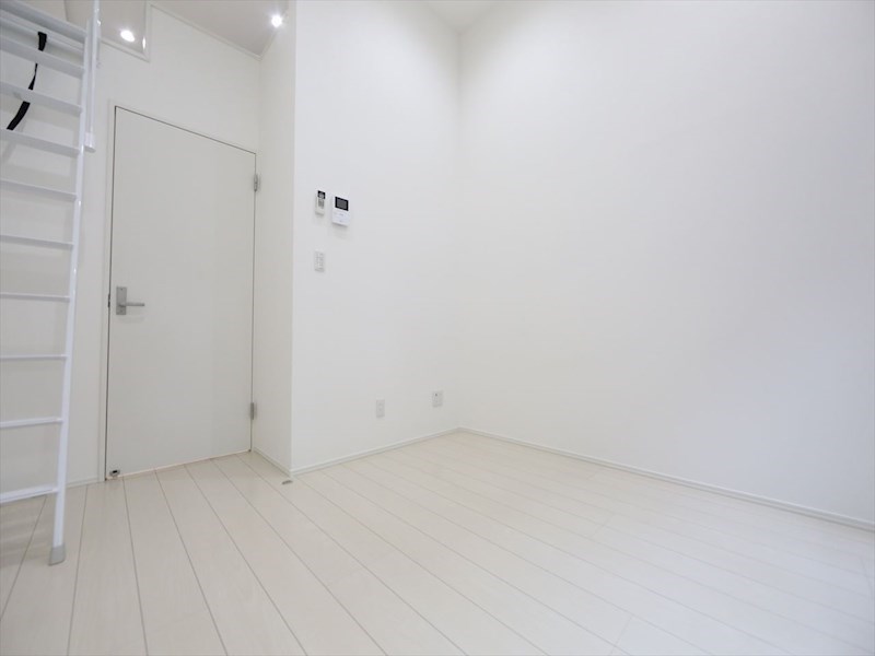 クリオス神宮前 リビング