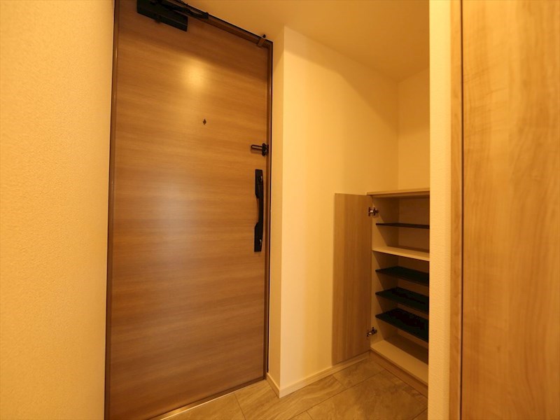 ＳーＲＥＳＩＤＥＮＣＥ堀田ＮｏｒｔｈII 玄関