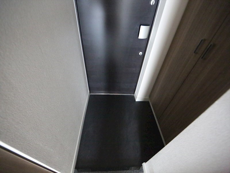 プレサンスジェネ鶴舞 玄関