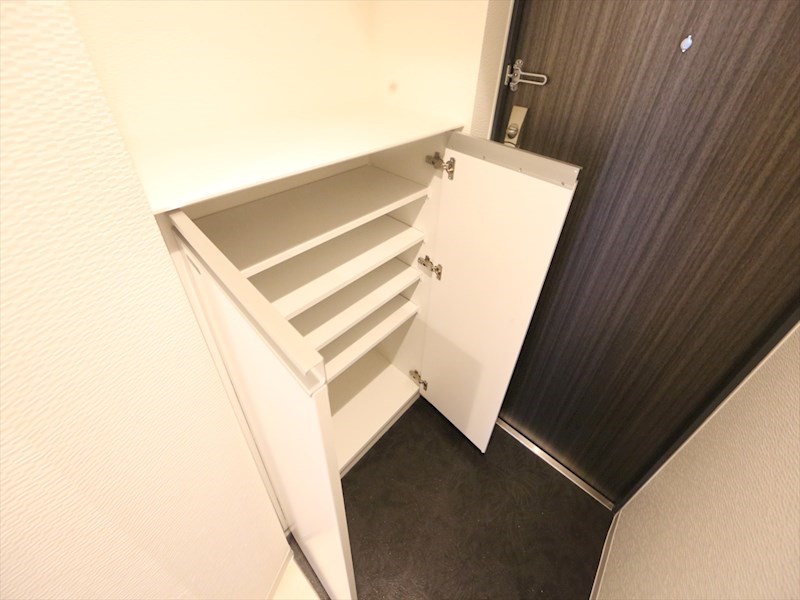 Ｓ－ＲＥＳＩＤＥＮＣＥ堀田 玄関