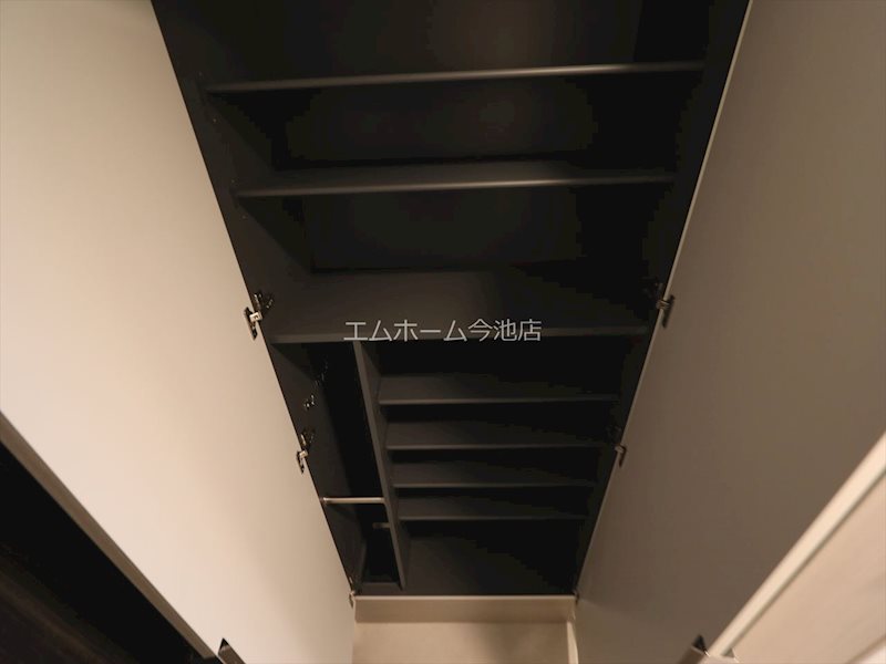 メイクス今池02（イマイケツー） 玄関