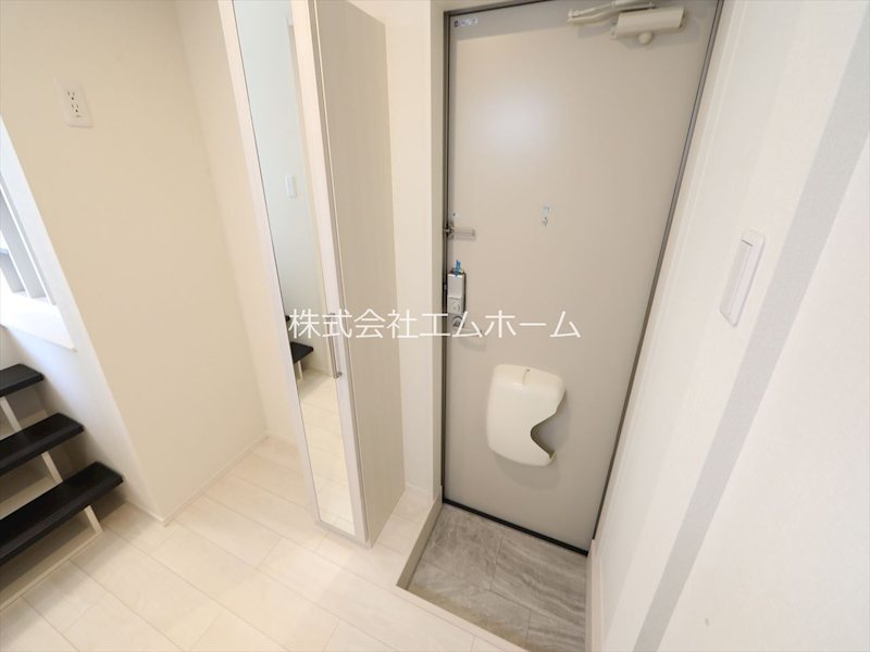グラン新守山 玄関