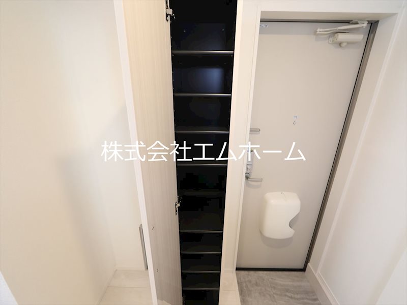 グラン新守山 玄関