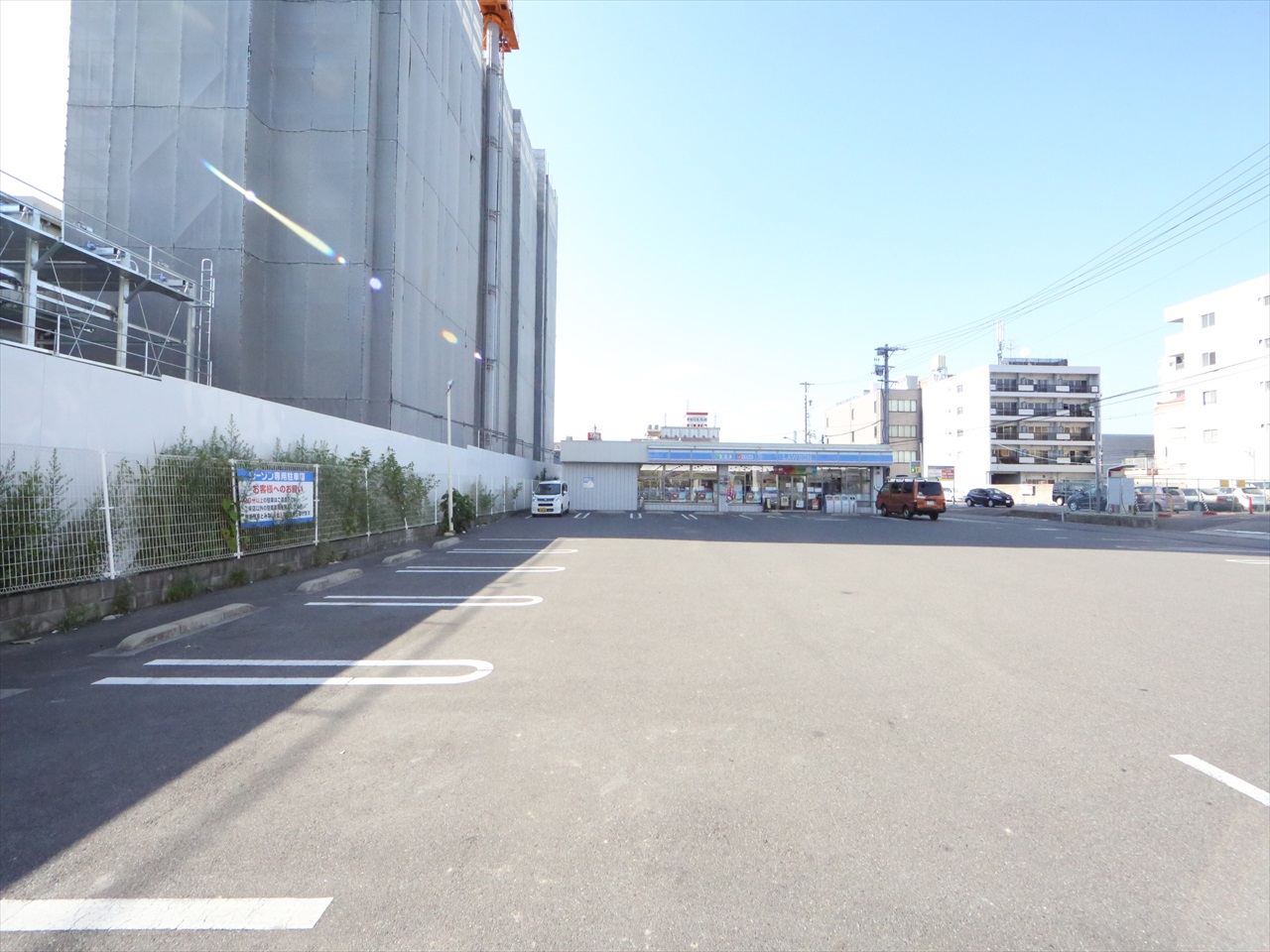 エステムコート名古屋金山ミッドクロス コンビニ