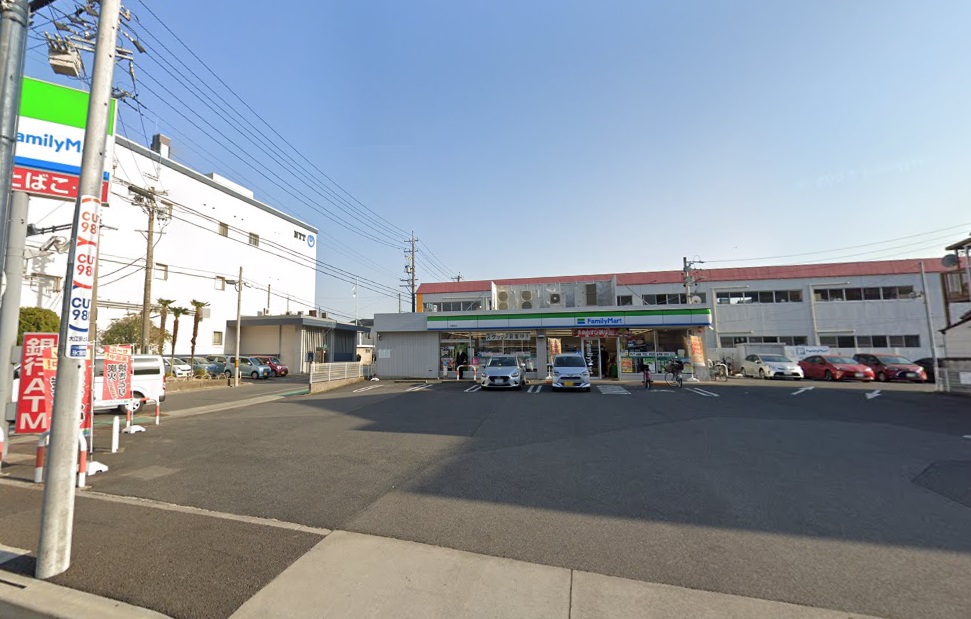 ＲＥＧＡＬＥＳＴ道徳駅前 コンビニ