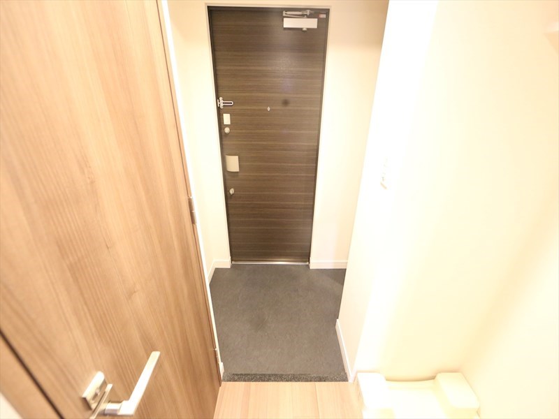 プレサンスＴＨＥ久屋大通レジェンド 玄関