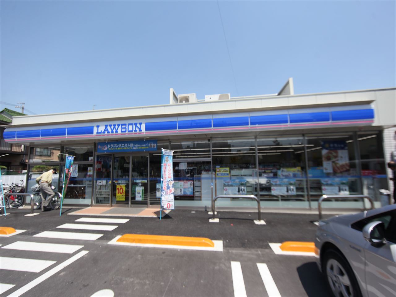 REGALEST鶴里駅前 コンビニ