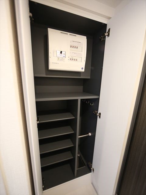 エスリード名古屋東別院 玄関