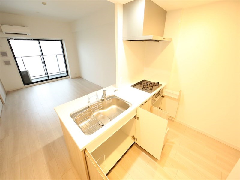 Ｓ－ＲＥＳＩＤＥＮＣＥ六番町 キッチン