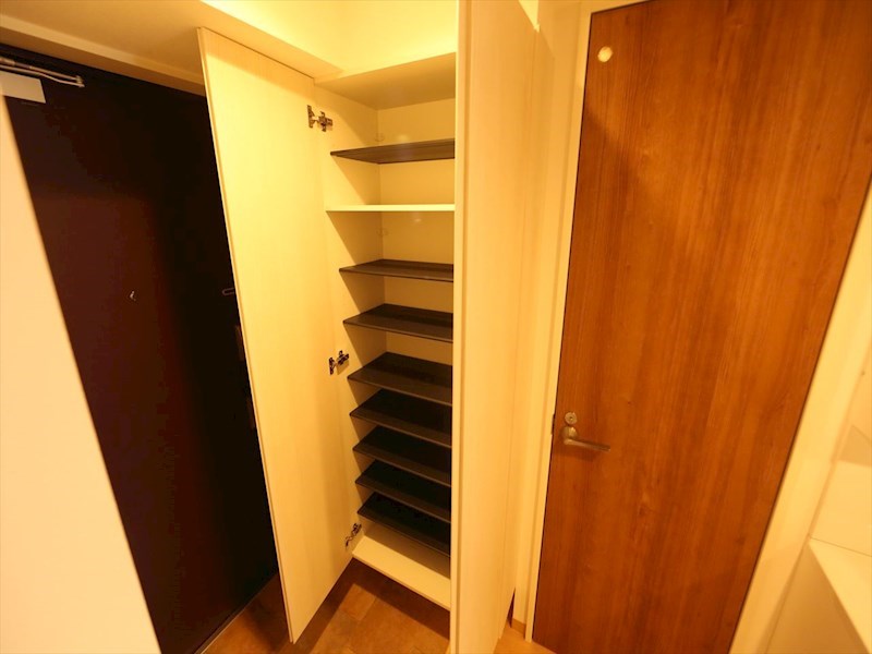 クレストタワー栄 収納