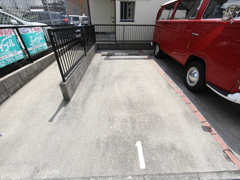 エトワール代官町 駐車場