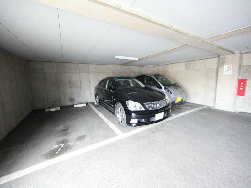 フィオーレ古出来 駐車場