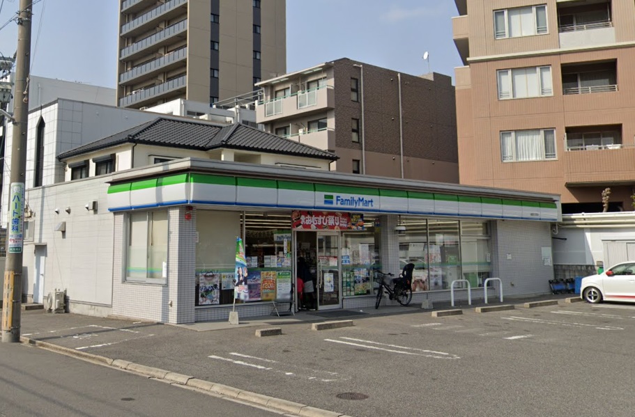 ハーモニーテラス松園 コンビニ