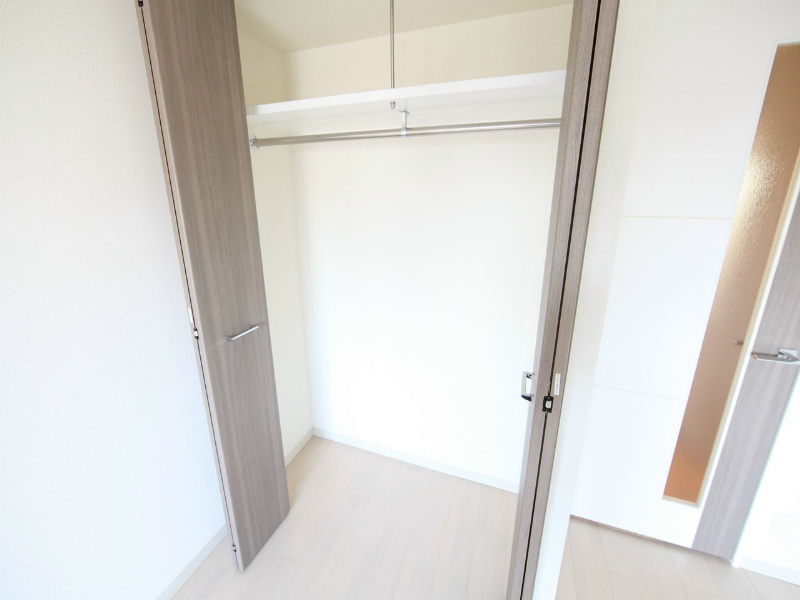 プレサンスＳＡＫＡＥリバースタイル 収納