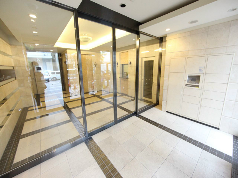 プレサンス大須観音駅前サクシード エントランス