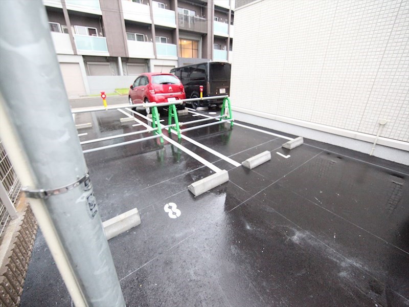 ｈａｌｅ　ｍａｋａｎａ 駐車場