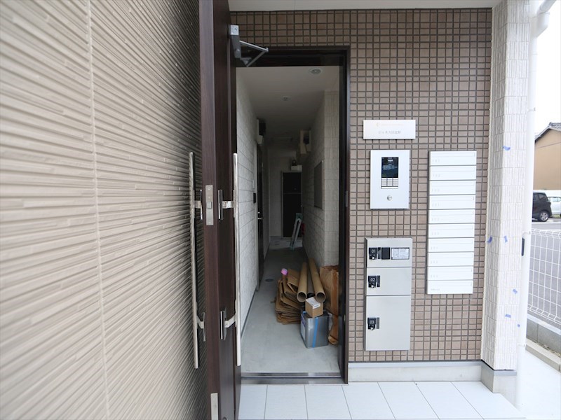 ジュネス日比野 エントランス