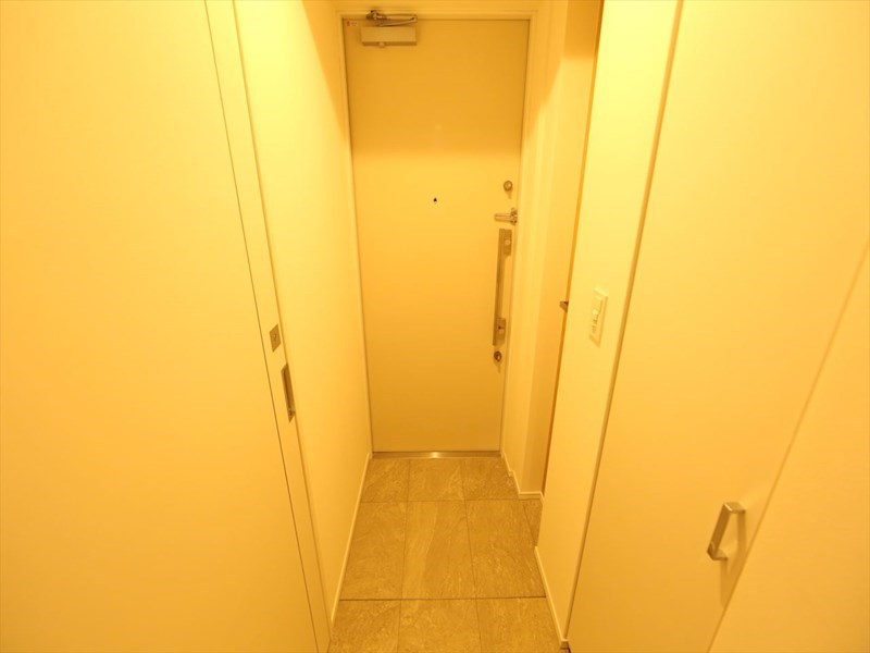 シーズンフラッツ矢場 玄関