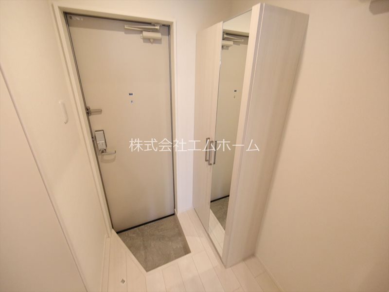 ハーモニーテラス外新町II 玄関