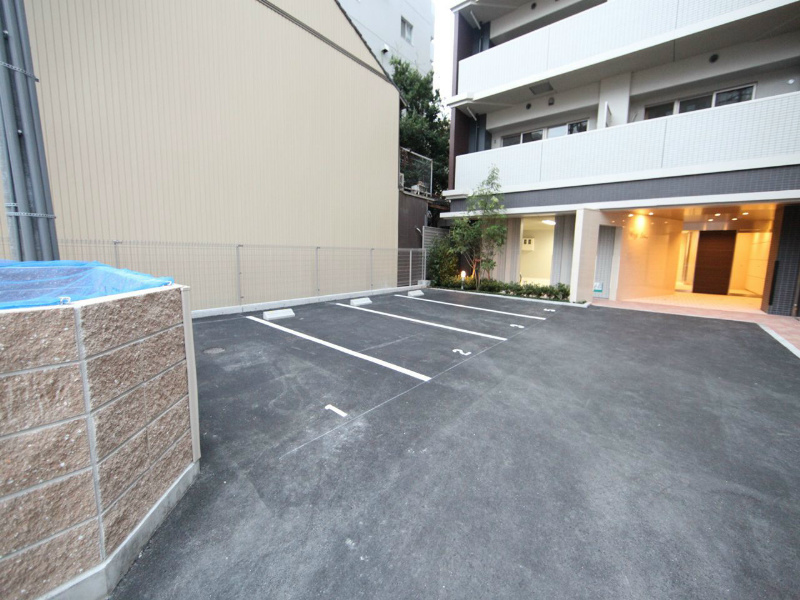 タカマツレジデンス鶴舞公園 駐車場
