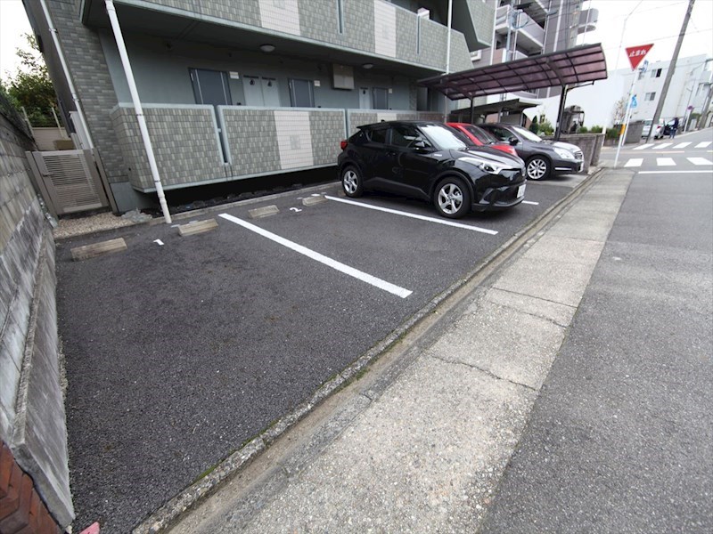ソレイユ 駐車場