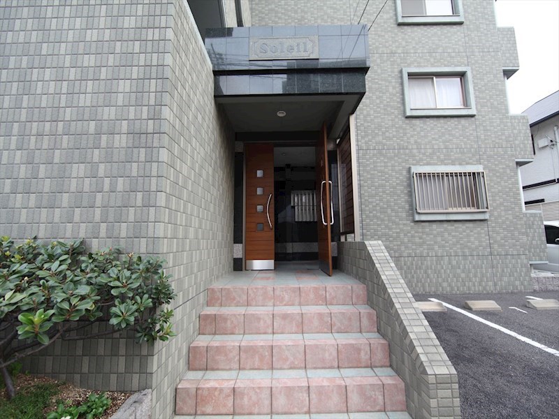 ソレイユ エントランス