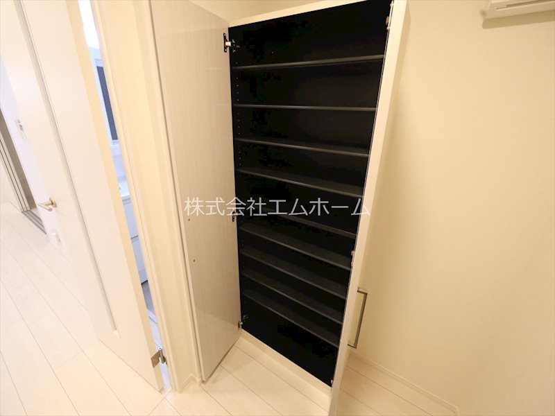 ＫＫテラス金山 玄関