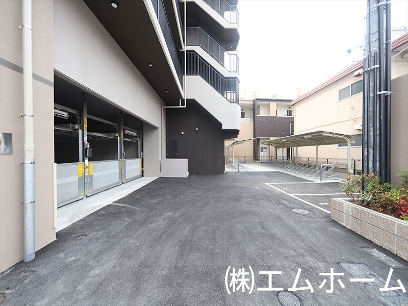 S-RESIDENCE尾頭橋clarity 駐車場