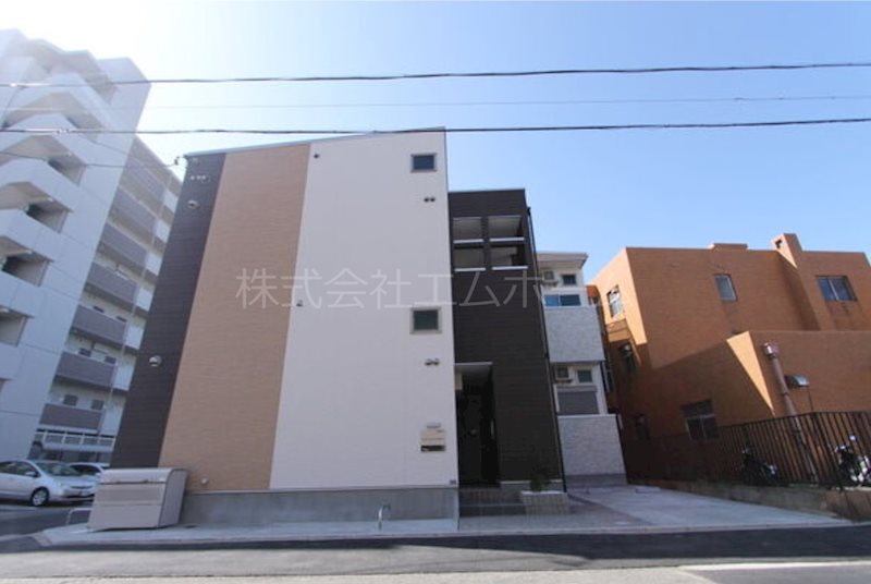 クローバーコート日比野 外観