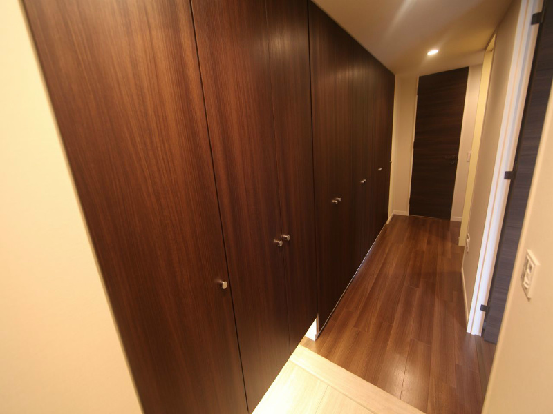 ＴＨＥ　ＳＡＫＡＥ　ＲＥＳＩＤＥＮＣＥ 玄関