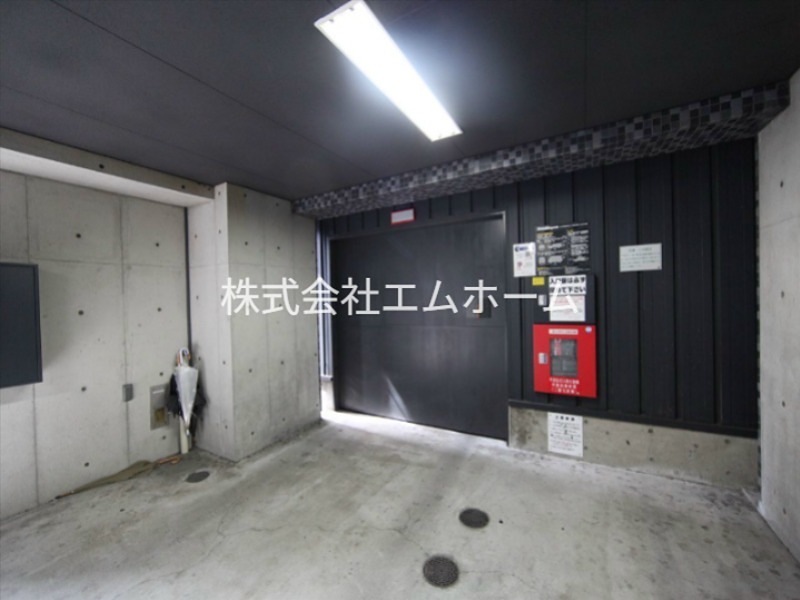 レジディア東桜 駐車場