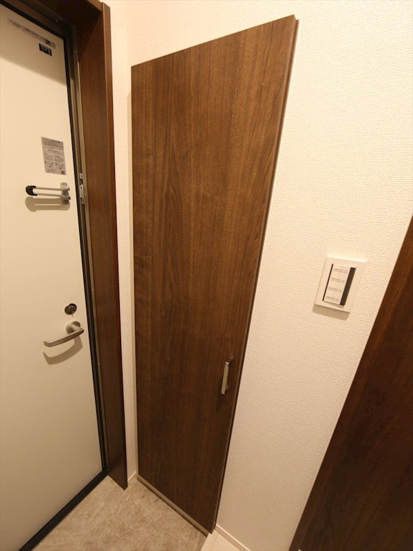 ＲＥＧＡＬＥＳＴ草薙 玄関