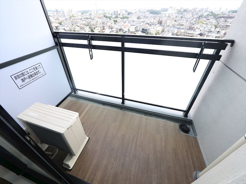 リシュドール川名駅 ベランダ
