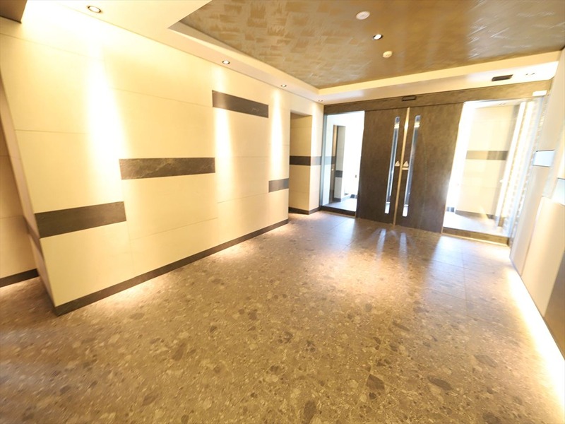 S-RESIDENCE堀田beaute エントランス