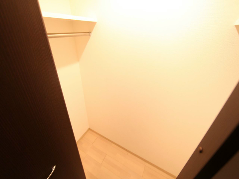 ロイヤルアベニュー 収納