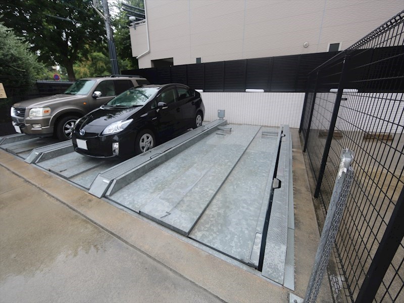 ＹＳ（ワイズ） 駐車場