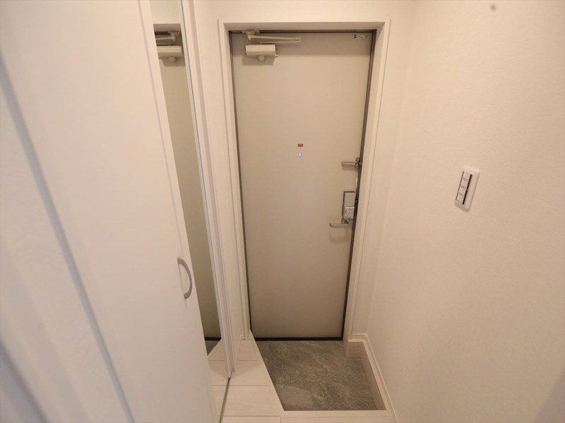 プレミアムテラス松葉町 玄関