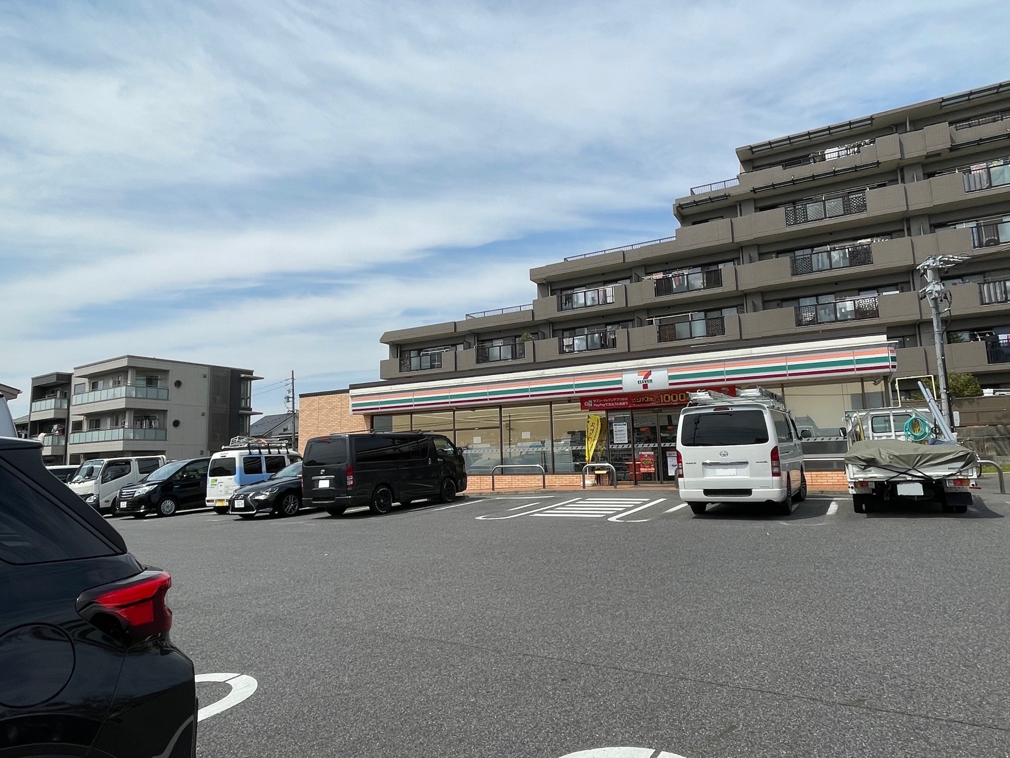 サンホワイト植田 コンビニ