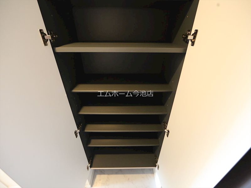 S-RESIDENCE熱田 玄関