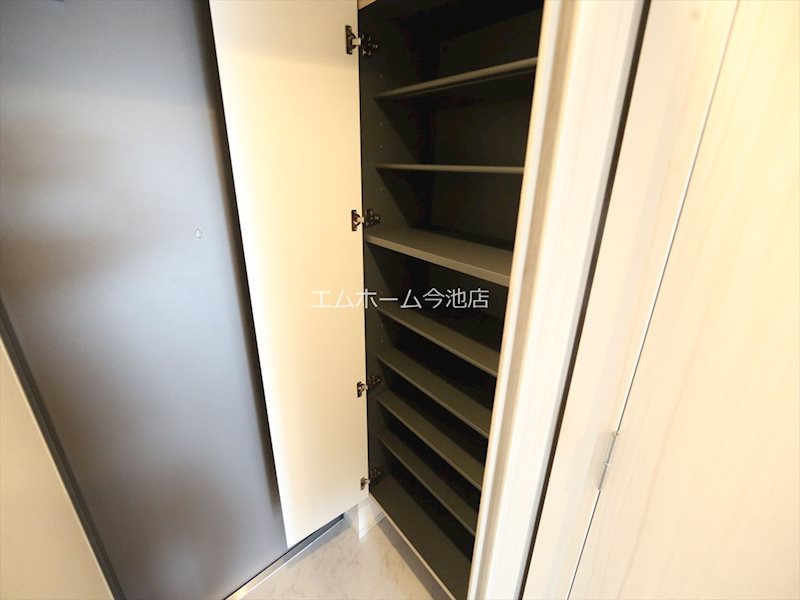 S-RESIDENCE熱田 玄関