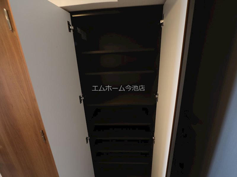 S-RESIDENCE堀田North（ノース） 玄関